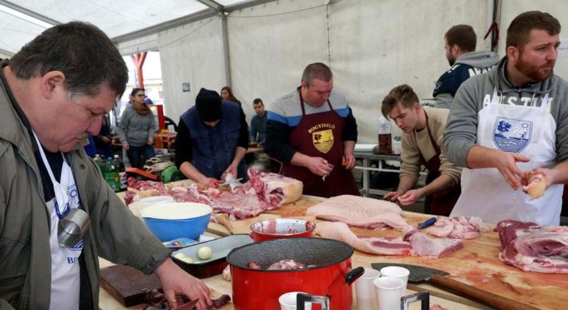 Valentin-napi vérengzés – Bogyiszlón ismét böllértalálkozót rendeznek