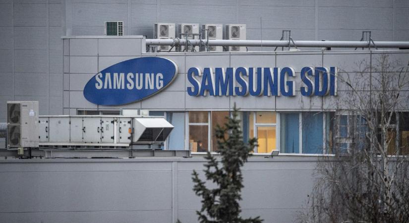 Lázár szerint nem igaz, hogy évekig mérgező volt a levegő a gödi Samsung-gyárban