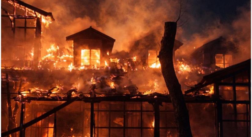 Tűz a palicsi Kisvendéglőben, teljesen leégett az épület