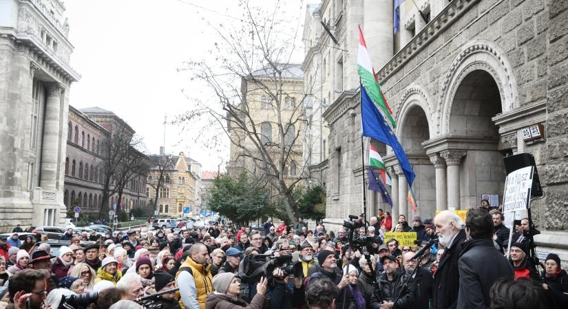 Mérő Vera: Aki Iványi Gábort védi, Magyarországot védi
