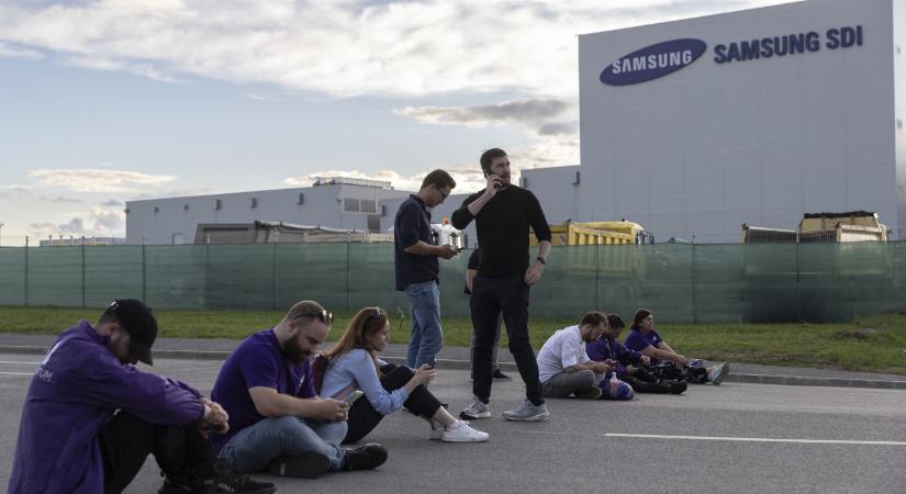 Segélyvonalat hoztak létre a gödi Samsung-gyár dolgozóinak