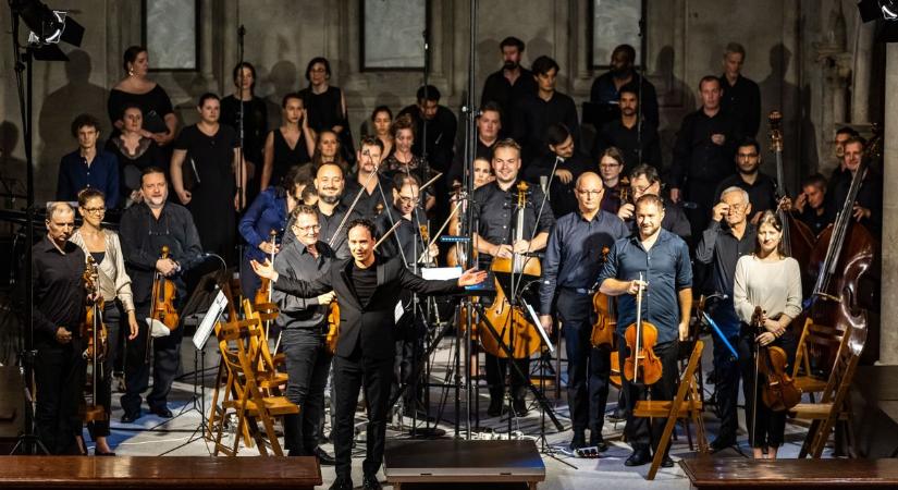 Felejthetetlen koncertélményt hoz az ismert együttes Pannonhalmára