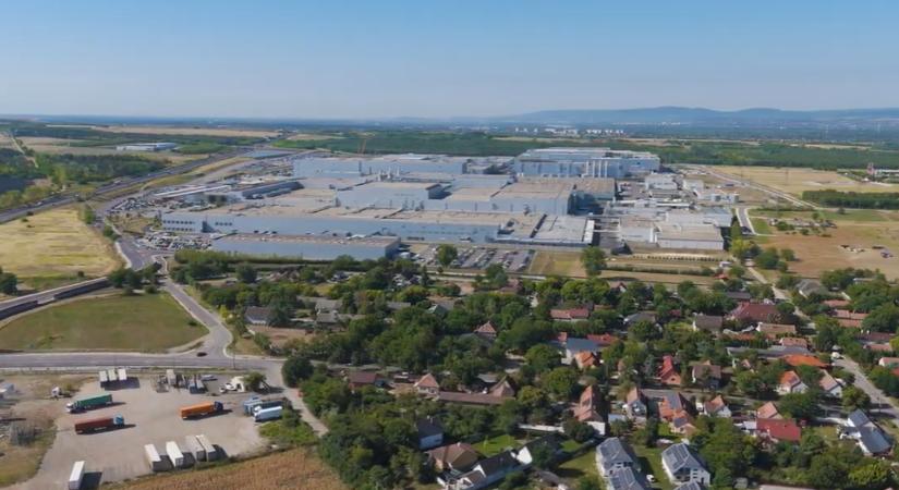 A Telex értesülése szerint a gödi Samsung-gyár vezetősége az Átlátszó betiltásáért lobbizott a kormánynál