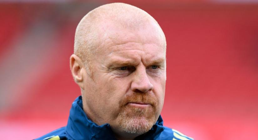 Már a harmadik edzőt rúgják ki a csapattól, amelyik négyet vágott a Fradinak