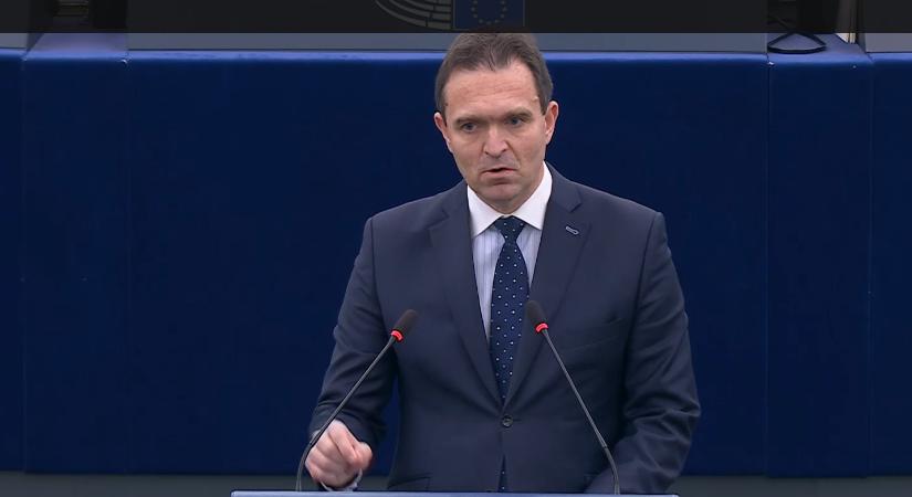 Ez aztán a stratégiai partner: Egészen pontosan NULLA alkalommal említették a PS képviselői Beneš nevét az EP szerdai ülésén