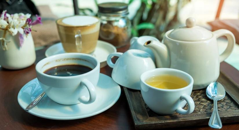 Ennyi kávét vagy teát kell meginni naponta a demencia megelőzéséhez