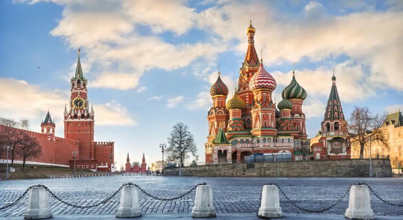 Digitális vasfüggöny: Oroszország törölte a WhatsAppot és a YouTube-ot a „szuverén internetről”