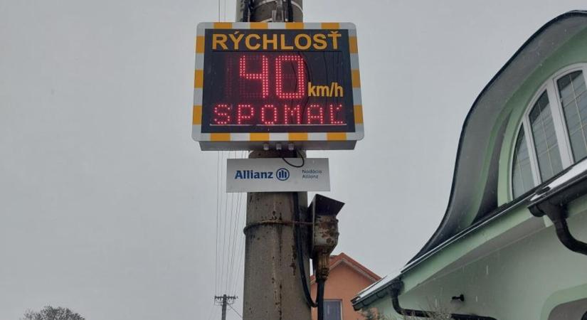 Új sebességmérőket helyeztek ki Losoncon