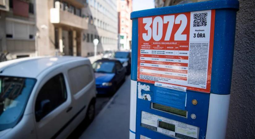 Megszűnik a kényelmi díj a mobilparkolásoknál március 16-tól