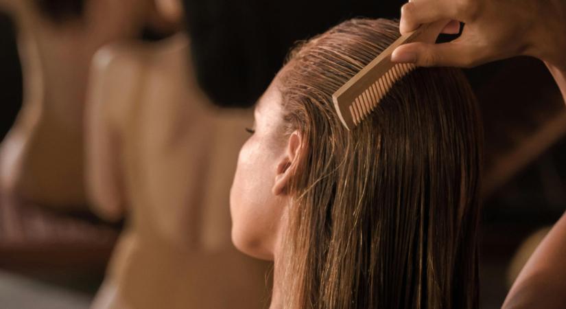 A bőrgyógyász figyelmeztet: Ezzel a 4 súlyos következmény járhat, ha vizes hajjal alszol el - nem csak a hajadnak ártasz vele