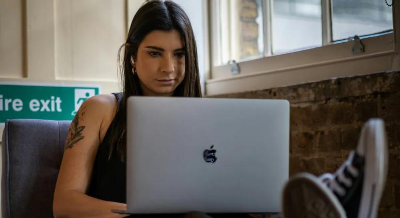 Felháborító! Minden internetező után kémkedik a TikTok