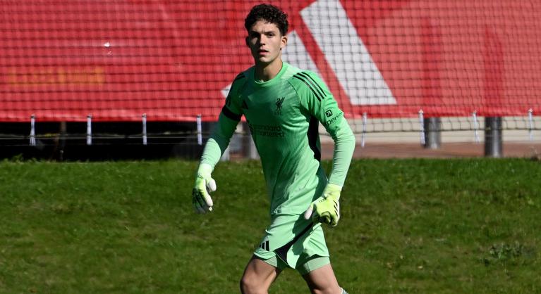 Már az új Alissonként emlegetik Angliában a Liverpool magyar kapusát