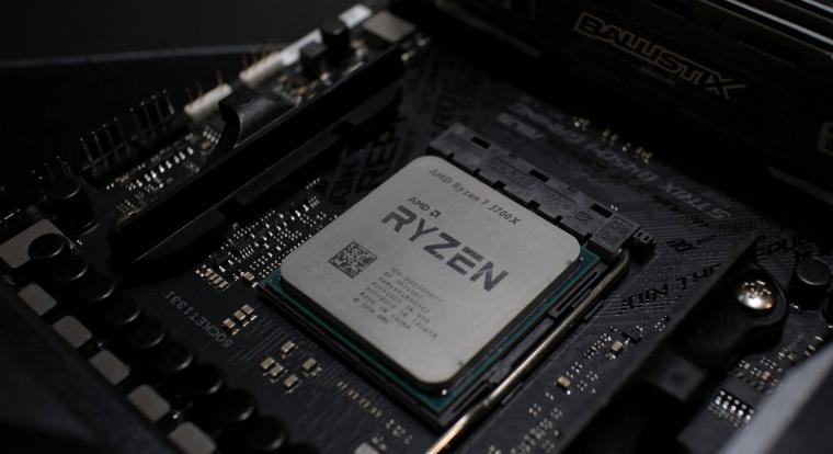 Nagyot harapott az AMD az Intel piaci részesedéséből