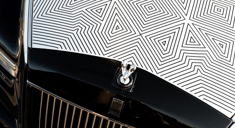 Nem volt még ilyen: lézerrel vágtak mintákat autóra