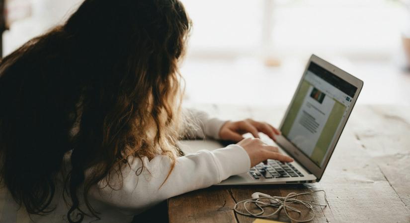 Ki a felelős a szavainkért? – Az AI hatása az őszinteségre és erkölcsi felelősségvállalásra