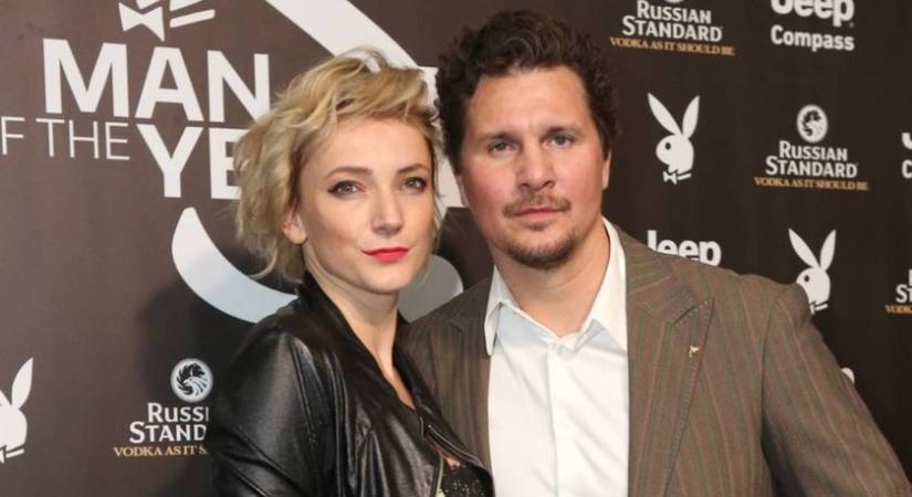 Borbély Alexandra és Nagy Ervin ikreinek farsangi fotóin olvadozunk: a 3 éves Elza és Franciska hercegnőnek öltöztek