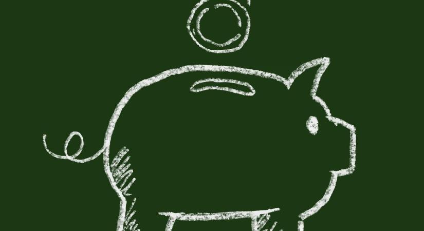 Már csak egy napig lehet igényelni: több tízezer forint értékű csomagokkal segíti a félévkezdést az Egyszülős Központ