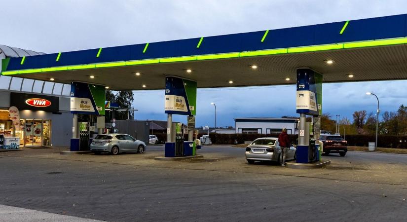 Új árak a kutakon: erre számíthatnak az autósok péntektől, érdemes résen lenni