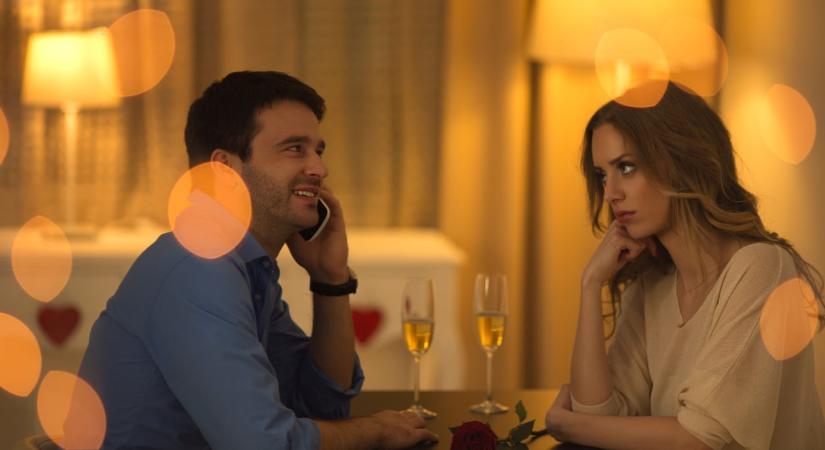 5 biztos jel, hogy a partnered titokban új kalandokra vágyik