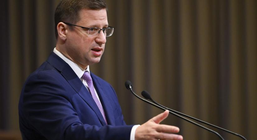 Elfogadhatatlannak nevezte a magyar belpolitikában való beavatkozást Brüsszel és Ukrajna részéről Gulyás Gergely a Kormányinfón