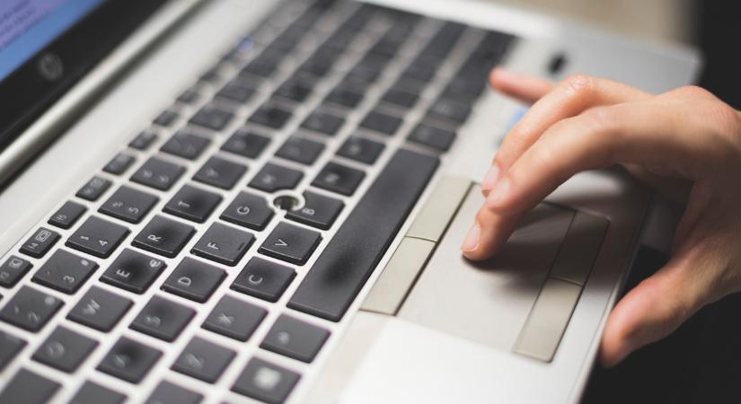 Frissült a radnaimark.hu: újabb nyom a rejtélyes weboldalon