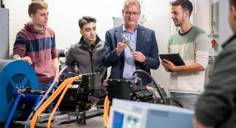 Az autótöltés Szent Grálja lehet: uniós projektben fejlesztik az 1000 Volt feletti rendszert