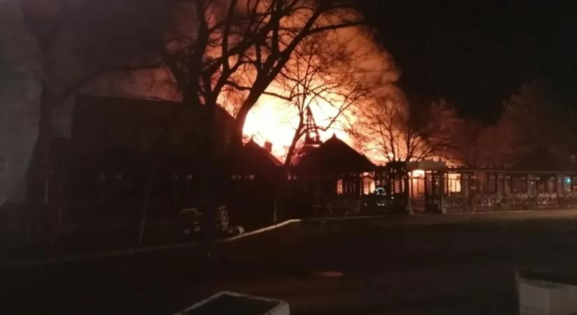 Leégett az ikonikus palicsi Kisvendéglő