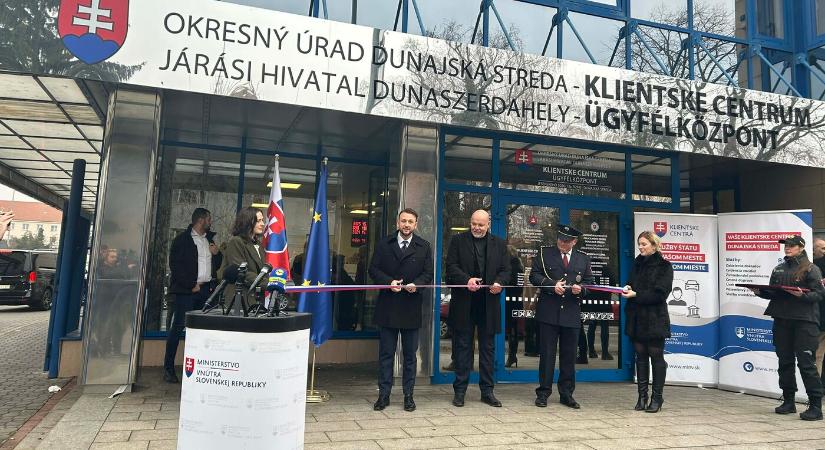 Dunaszerdahely és Rozsnyó miatt áll a bál – nem mindenki elégedett a járási hivatalok ügyfélközpontjaival