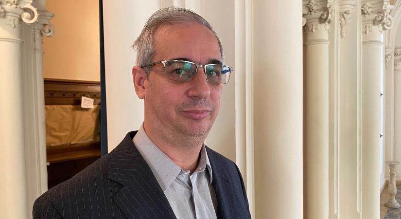 Don Quijote-ként harcol a tévhitek ellen a Kecskeméti Planetárium régi-új igazgatója