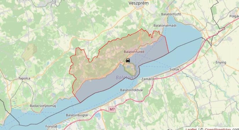 Karambol történt a 71-es főúton, félpályán halad a forgalom