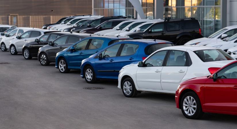 Elképesztő, mi történik a magyar autópiacon: rengetegen válnának meg ilyen kocsijuktól