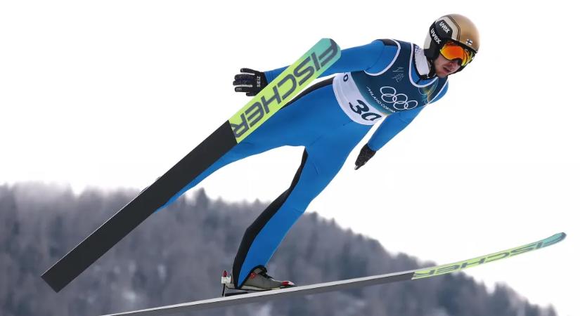 Hazaküldték az olimpiáról a finn síugrók edzőjét, aki bepiálva ünnepelte a szlovének győzelmét