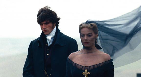 Üvöltő szelek: adaptációnak értelmezhetetlen, önálló filmnek magával ragadó