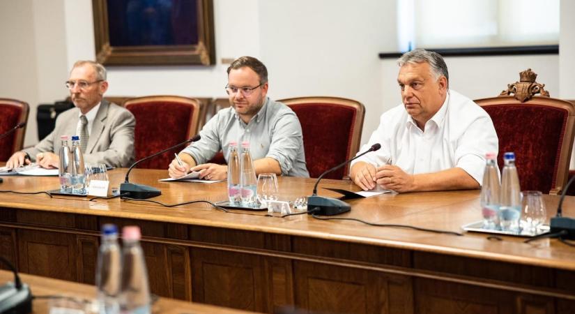 Telex vs. Szijjártó: hogyan lehet bizonyítani, hogy ki mit mondott egy kormányülésen?