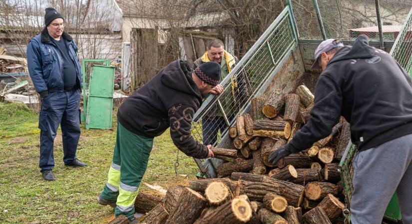Krízisfával segít az önkormányzat a barcsiaknak