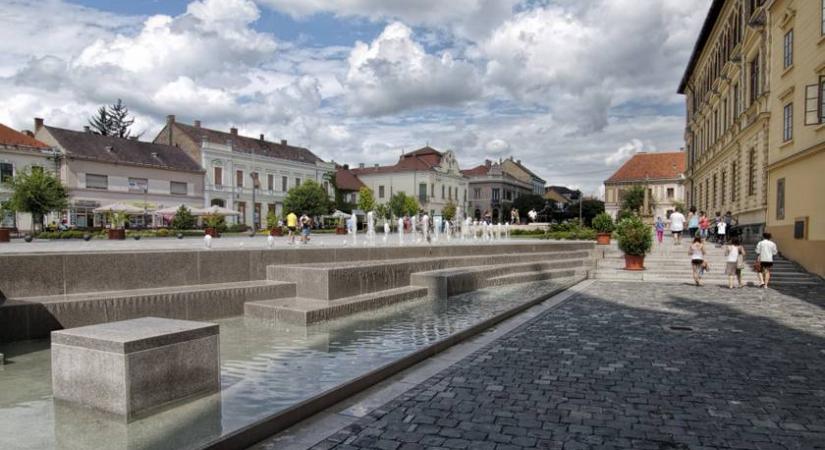 Döbbenetes dologra bukkantak a hatóságok egy keszthelyi családi ház udvarán: videó is készült róla