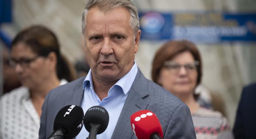 Balesetet szenvedett Molnár Gyula, súlyos az állapota