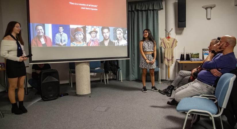 A perui egyetemista élményei