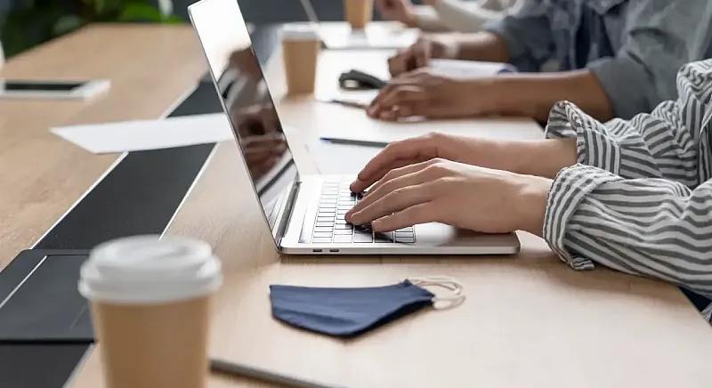 Nem nőni akarnak a cégek, hanem túlélni