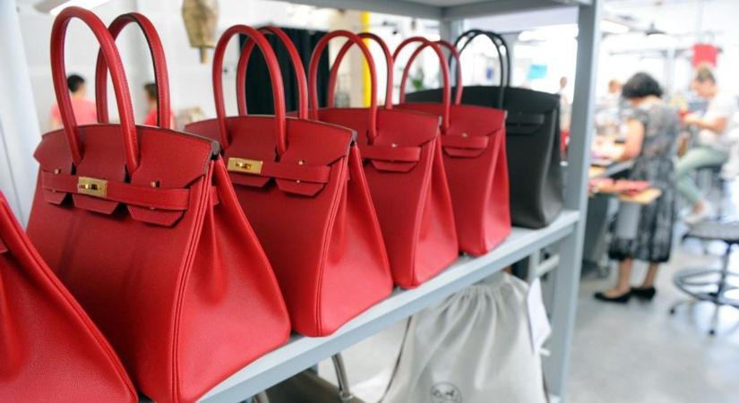 Szépen fogynak a Birkin-táskák, dagad az Hermes profitja, de a piacvezető helyhez ez édeskevés