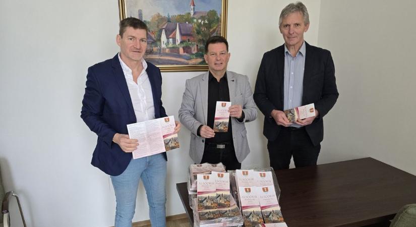 Megjelent az alsóörsi Praktikum Tár