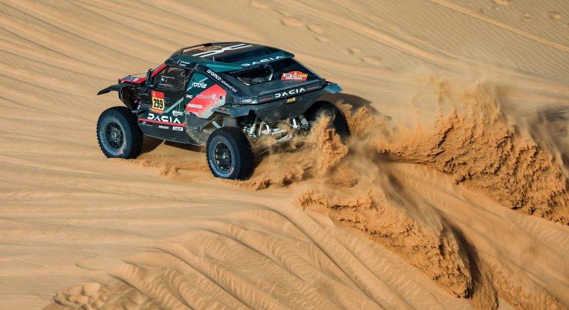 Kiszáll a Dakarból és a tereprali-vb-ből az idei győztes Dacia