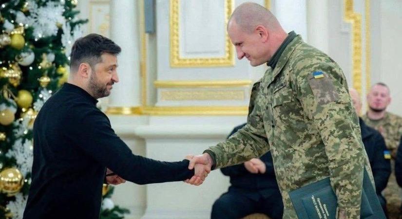 „Ki látható az alábbi képeken?” – szavazást indított Orbán Balázs, de van benne egy csavar