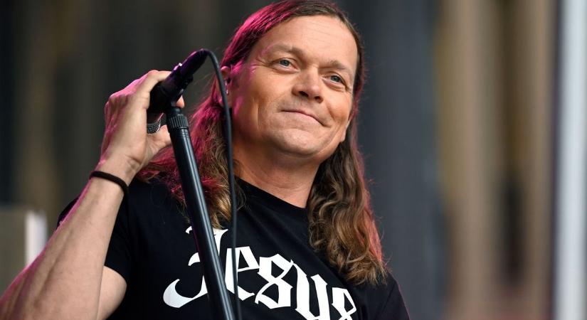 47 éves korában hunyt el Brad Arnold énekes