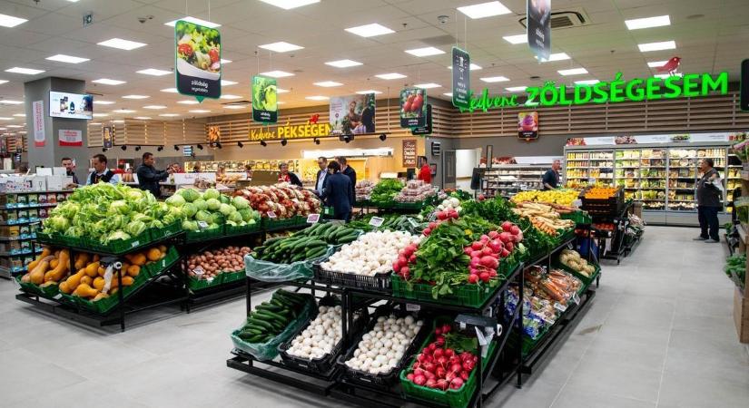 Olcsóbb lehet a bevásárlás a nyugdíjasoknak ezzel a kártyával