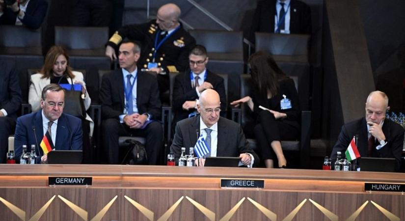 Megfagyott a levegő a NATO ülésén, miután szót adtak a magyar miniszternek (VIDEÓ)