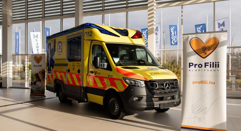 Speciális mentőautó állt szolgálatba az Országs Mentőszolgálatnál