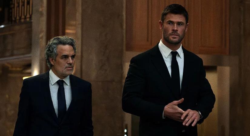Chris Hemsworth rablója és Mark Ruffalo pandúrja egészen meggyőzte a kritikusokat