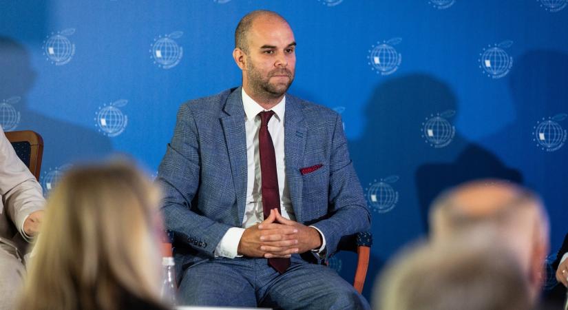 Manfred Weber politikáját valósítaná meg Magyarországon a Tisza Párt – interjú Rosonczy-Kovács Mihállyal