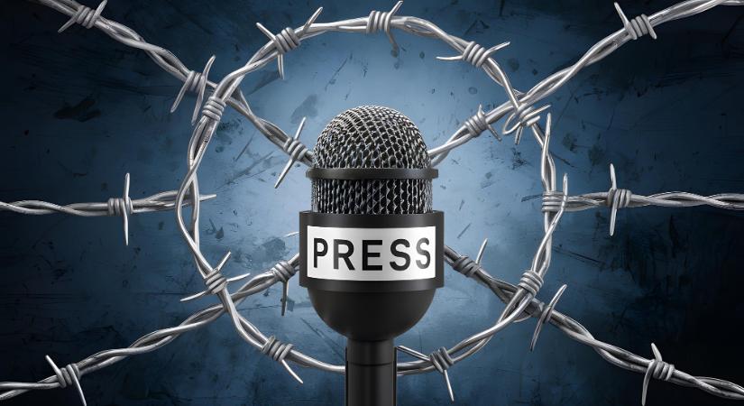 45 újságíró homlokára rajzoltak célkeresztet